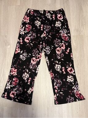 Women’s Black Floral Wide-Leg Pants - Pink & White Flower Print Plus Size